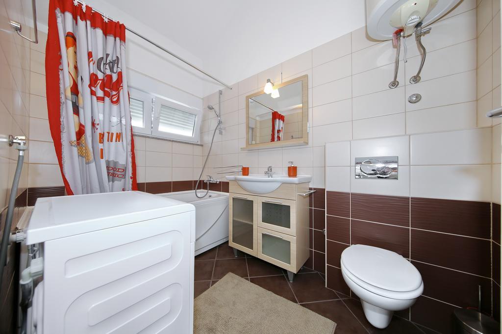 Apartments Matkovic Sveti Filip i Jakov Eksteriør bilde